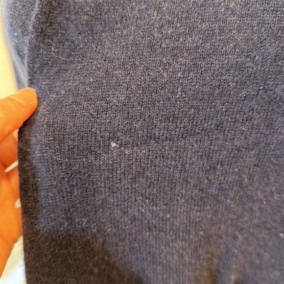 NORDSTROM SIGNATURE Navy Cashmere Sweater - Picture 2 of 6